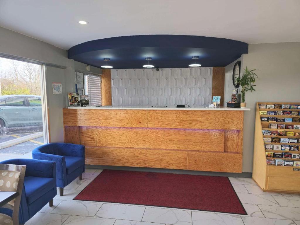 Americas Best Value Inn Elizabethtown Exterior photo