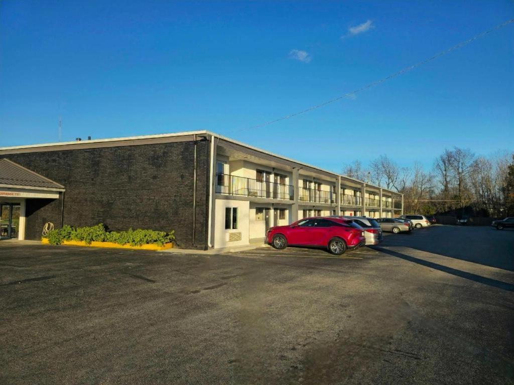 Americas Best Value Inn Elizabethtown Exterior photo